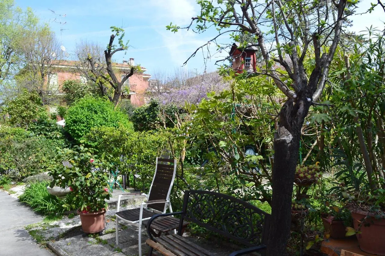 Hotel Il Giardino Nel Parco R&B Bologna 3*,