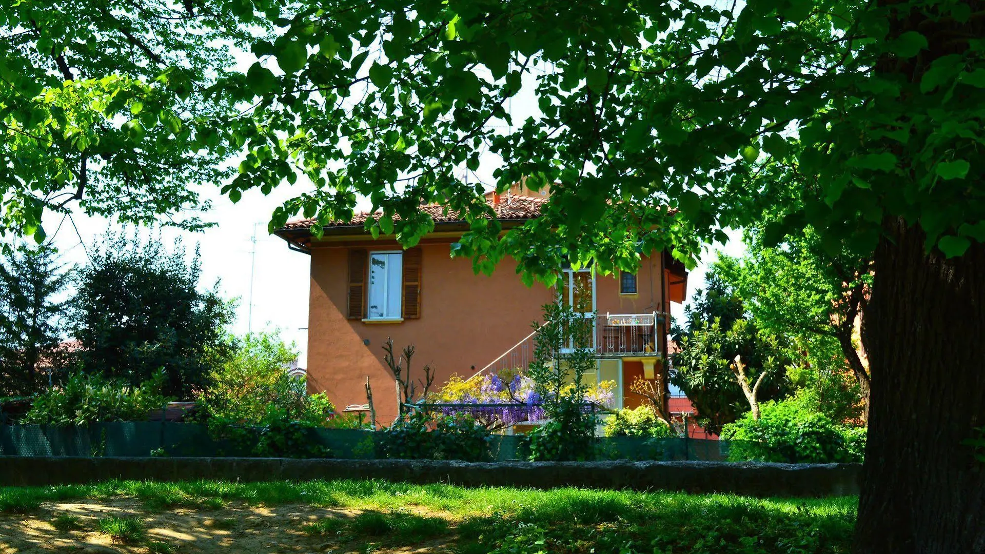 Hotel Il Giardino Nel Parco R&B Bologna 3*,